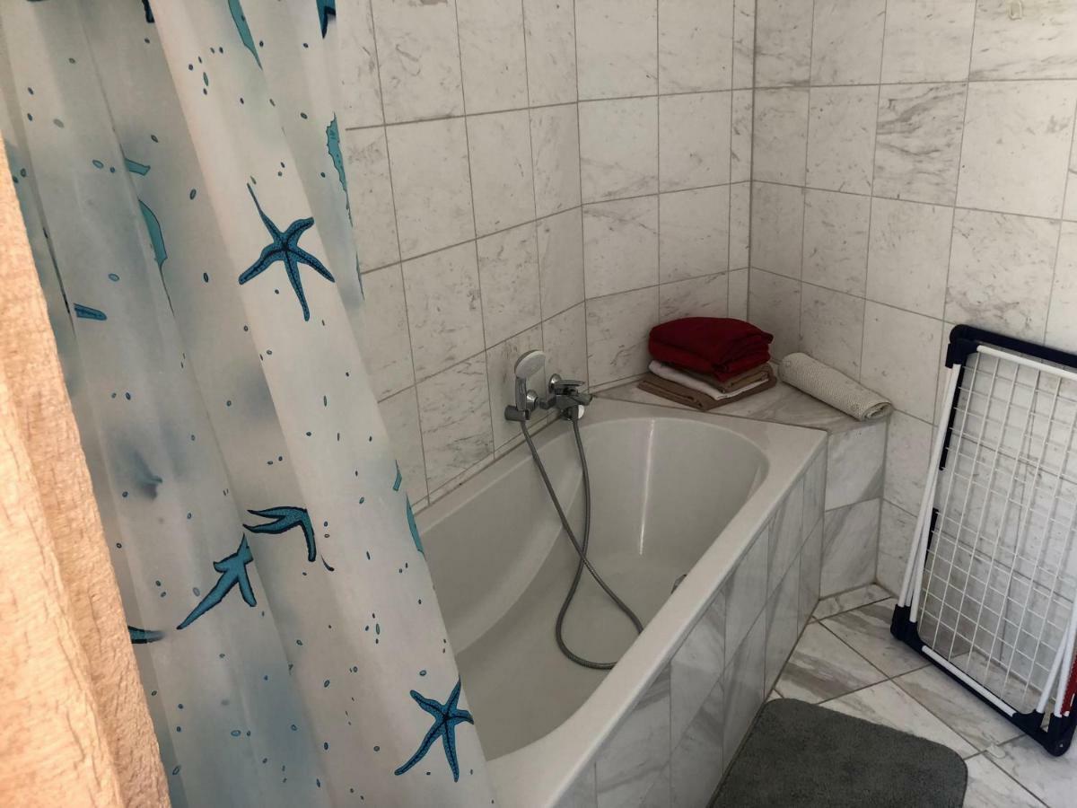 Ferienwohnung Mitten In ヴィースバーデン エクステリア 写真